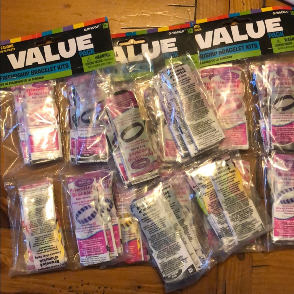 Friendship bracelet kits